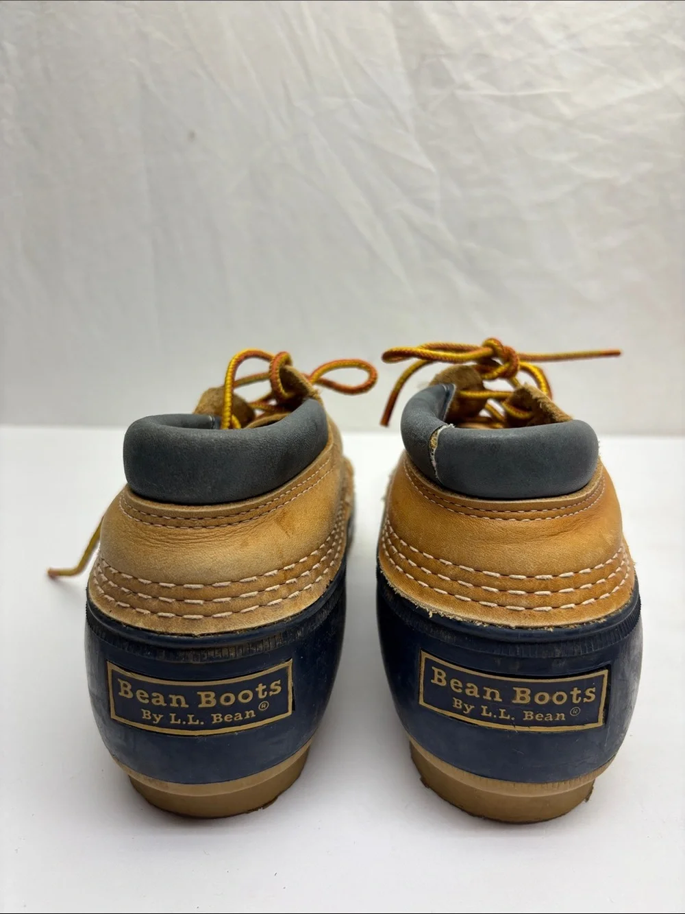 L. L. Bean Men's Two-Tone Tan and Black Boat Shoes, SZ 7, box 11